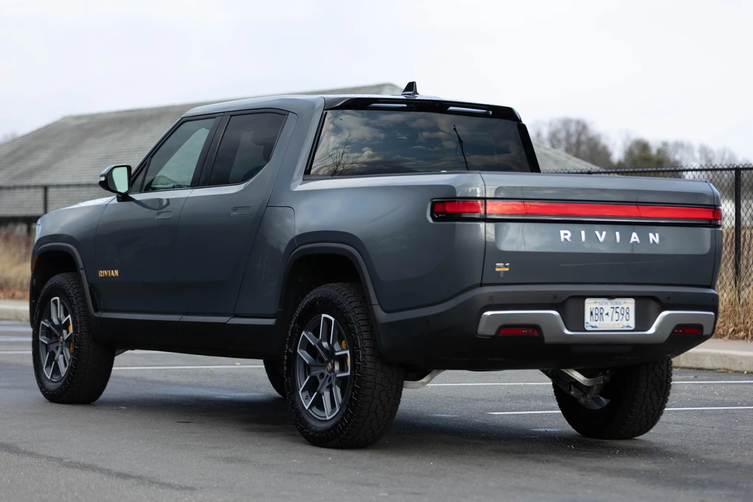 2022 Rivian R1T - Image 4 of 31