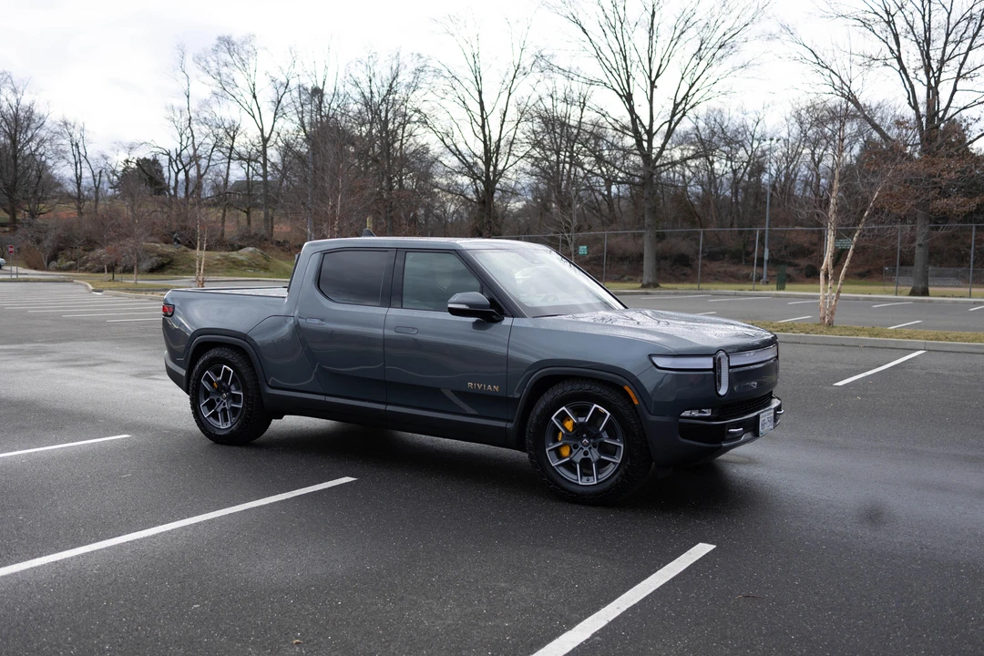 2022 Rivian R1T - Image 31 of 31