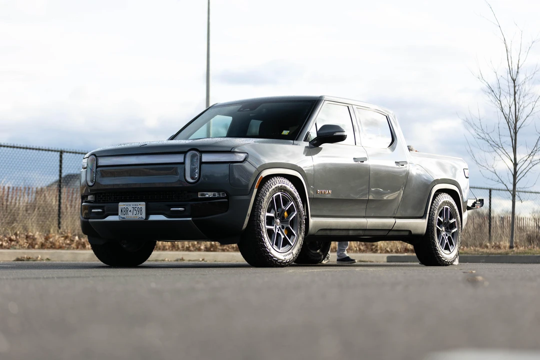2022 Rivian R1T - Image 11 of 31