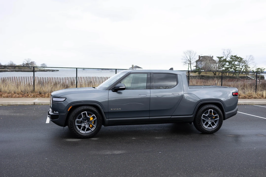 2022 Rivian R1T - Image 14 of 31