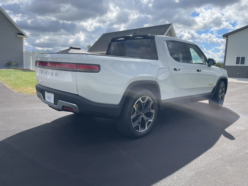 2022 Rivian R1T - Image 16 of 31
