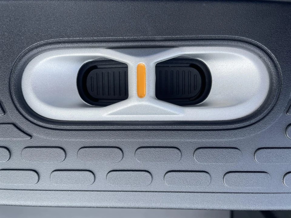 2022 Rivian R1T - Image 27 of 31
