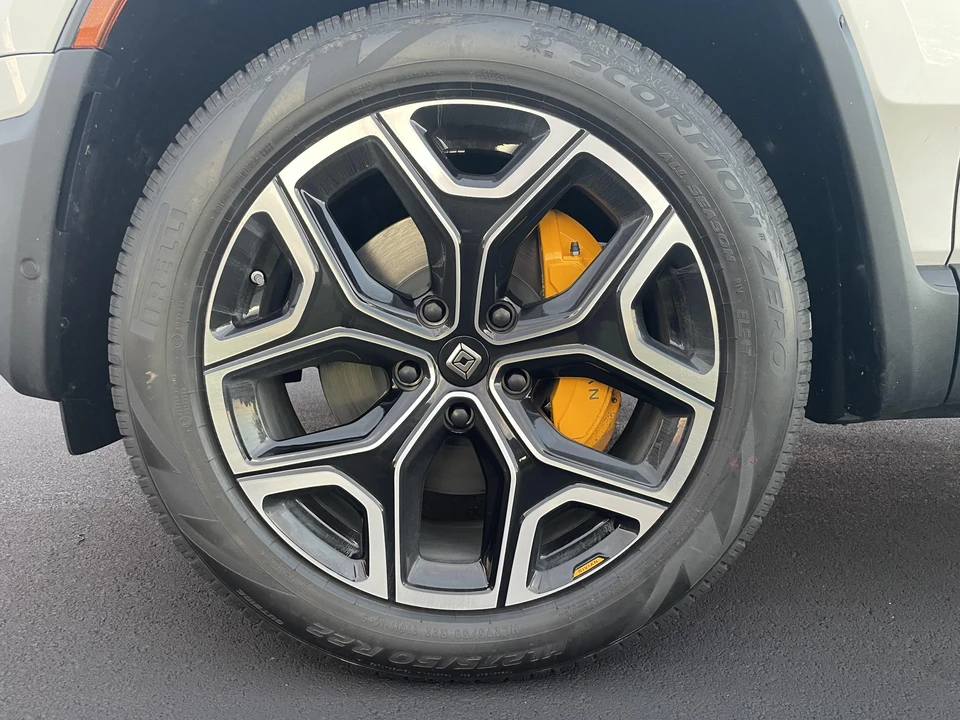 2022 Rivian R1T - Image 29 of 31