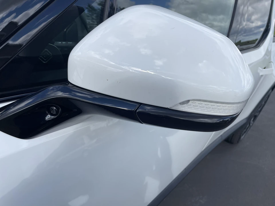 2022 Rivian R1T - Image 19 of 31