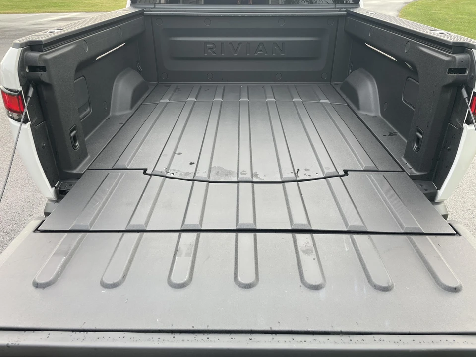 2022 Rivian R1T - Image 23 of 31