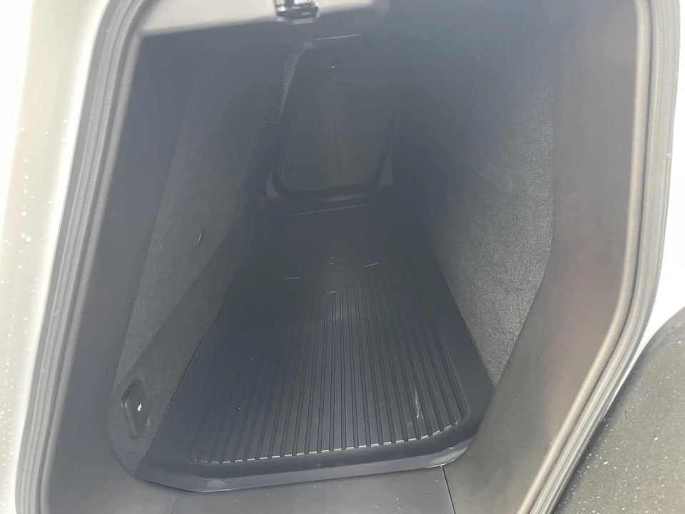 2022 Rivian R1T - Image 20 of 31