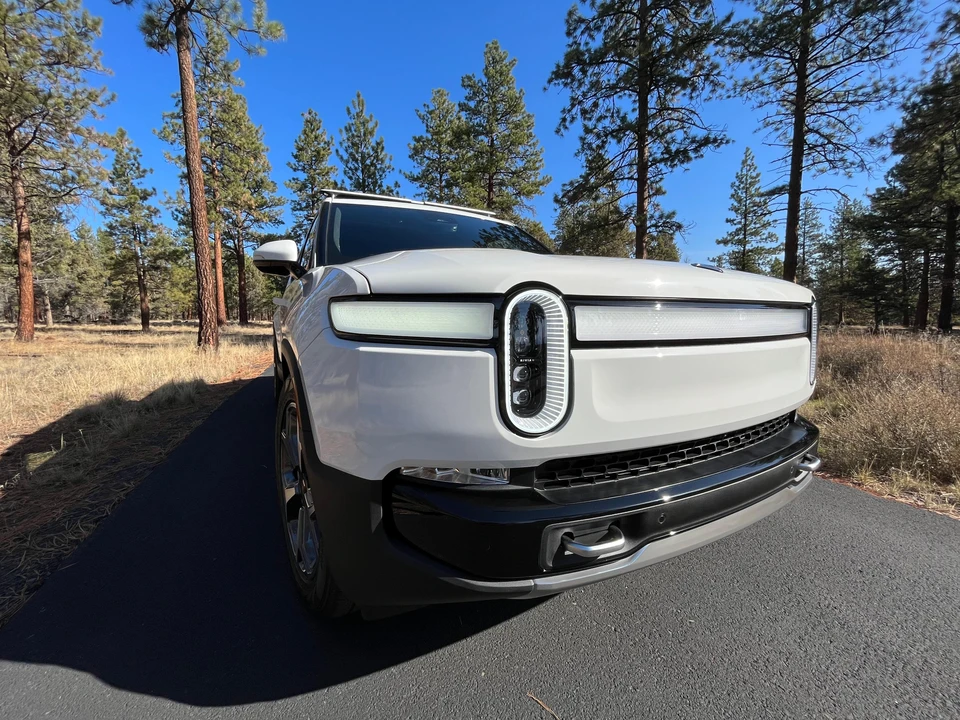 2022 Rivian R1T - Image 28 of 31