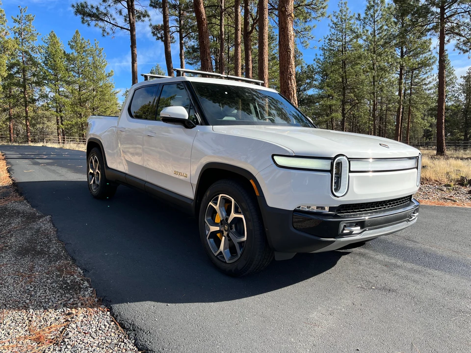 2022 Rivian R1T - Image 26 of 31