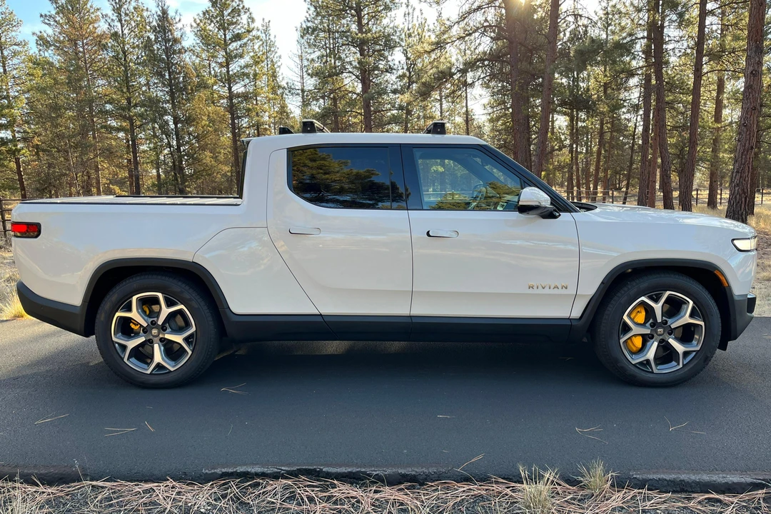 2022 Rivian R1T - Image 3 of 31