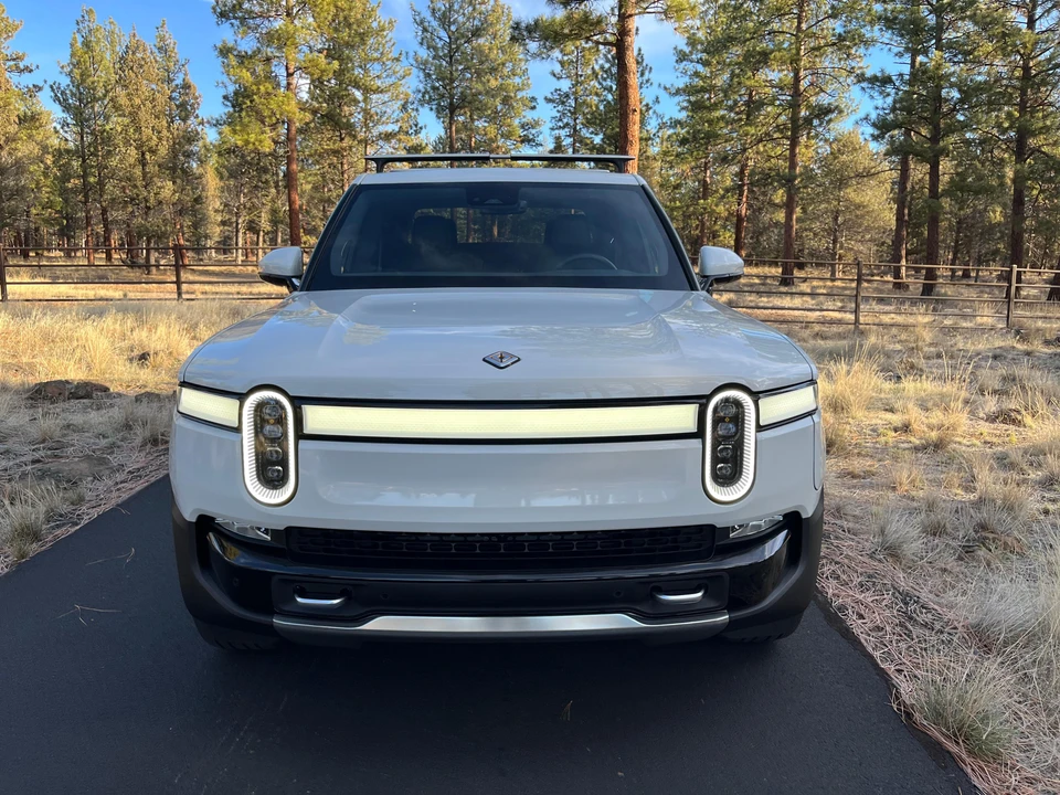 2022 Rivian R1T - Image 7 of 31