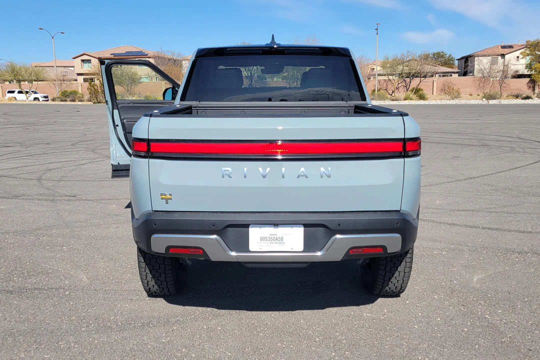 2022 Rivian R1T - Image 14 of 31