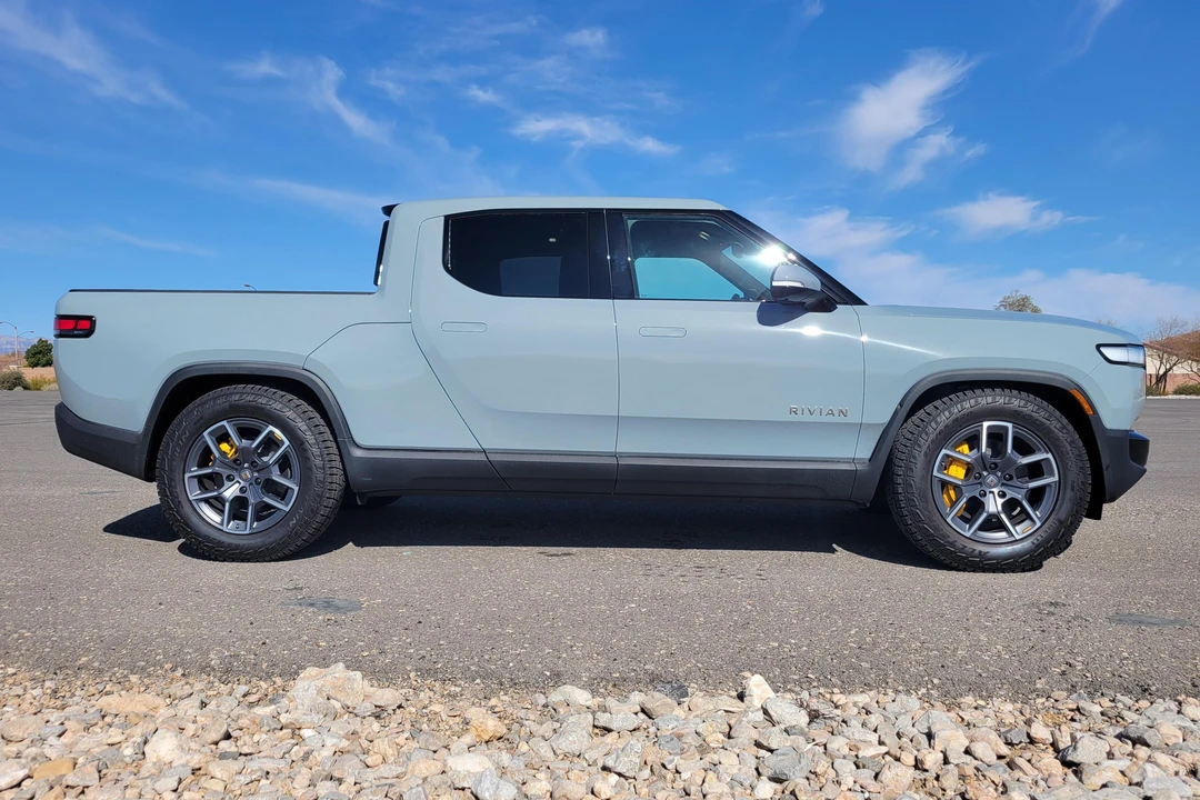 2022 Rivian R1T - Image 21 of 31