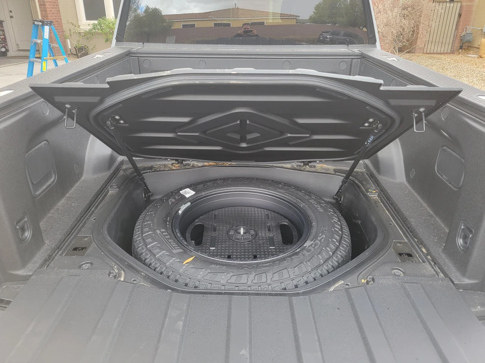 2022 Rivian R1T - Image 19 of 31