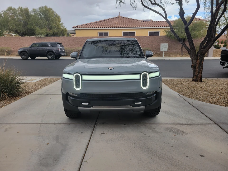 2022 Rivian R1T - Image 6 of 31