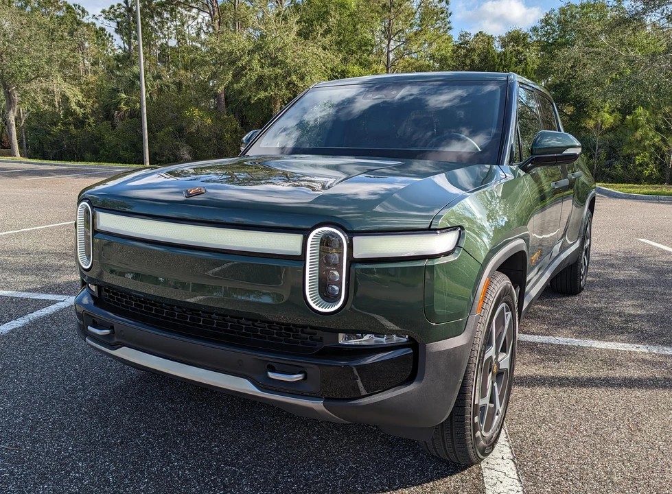 2022 Rivian R1T - Image 7 of 31