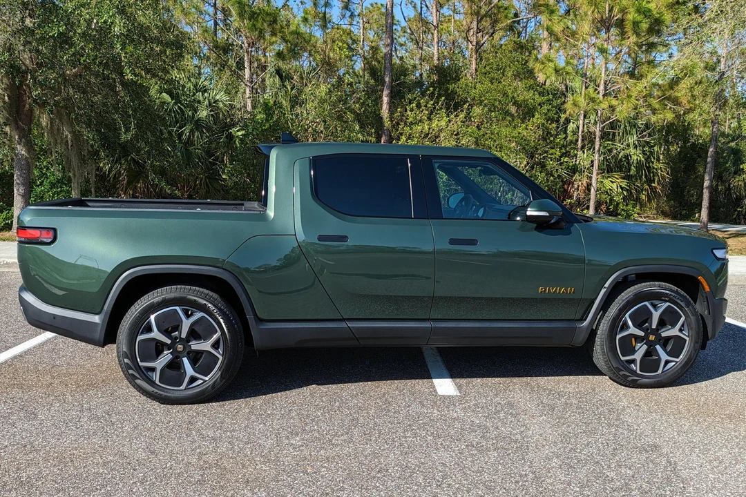 2022 Rivian R1T - Image 3 of 31