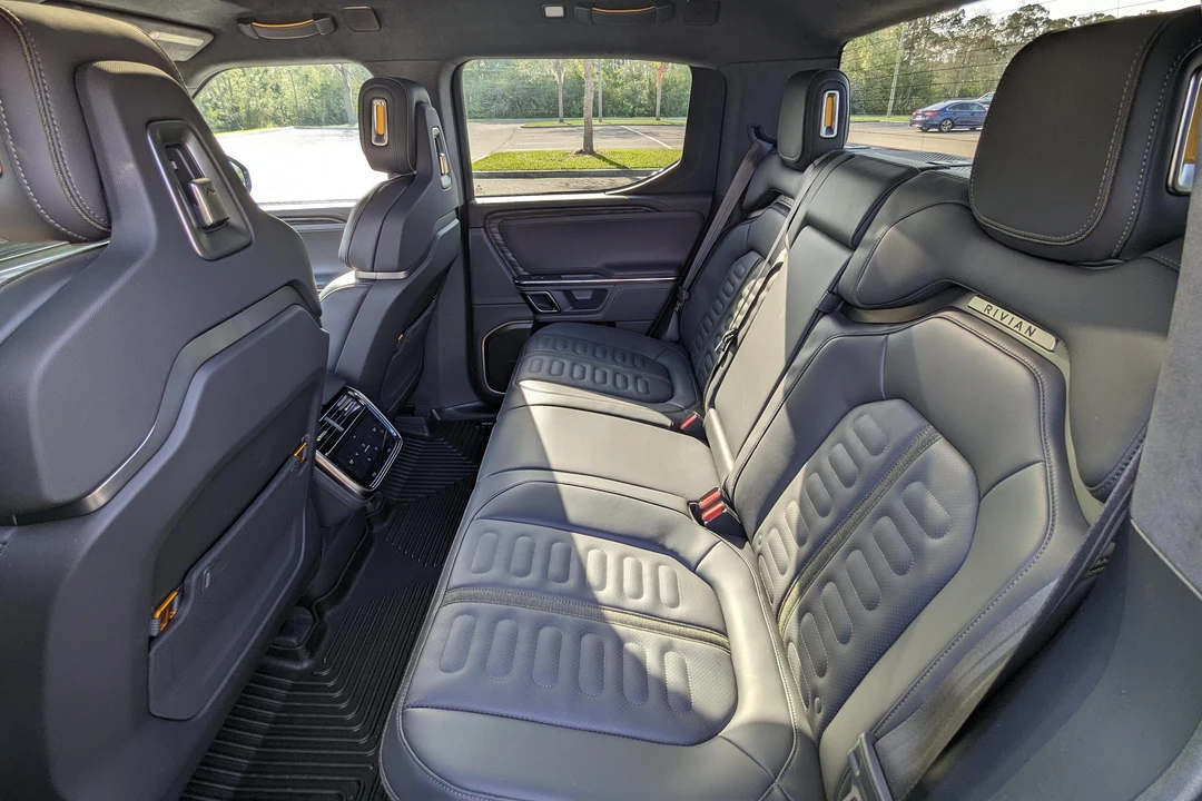 2022 Rivian R1T - Image 28 of 31