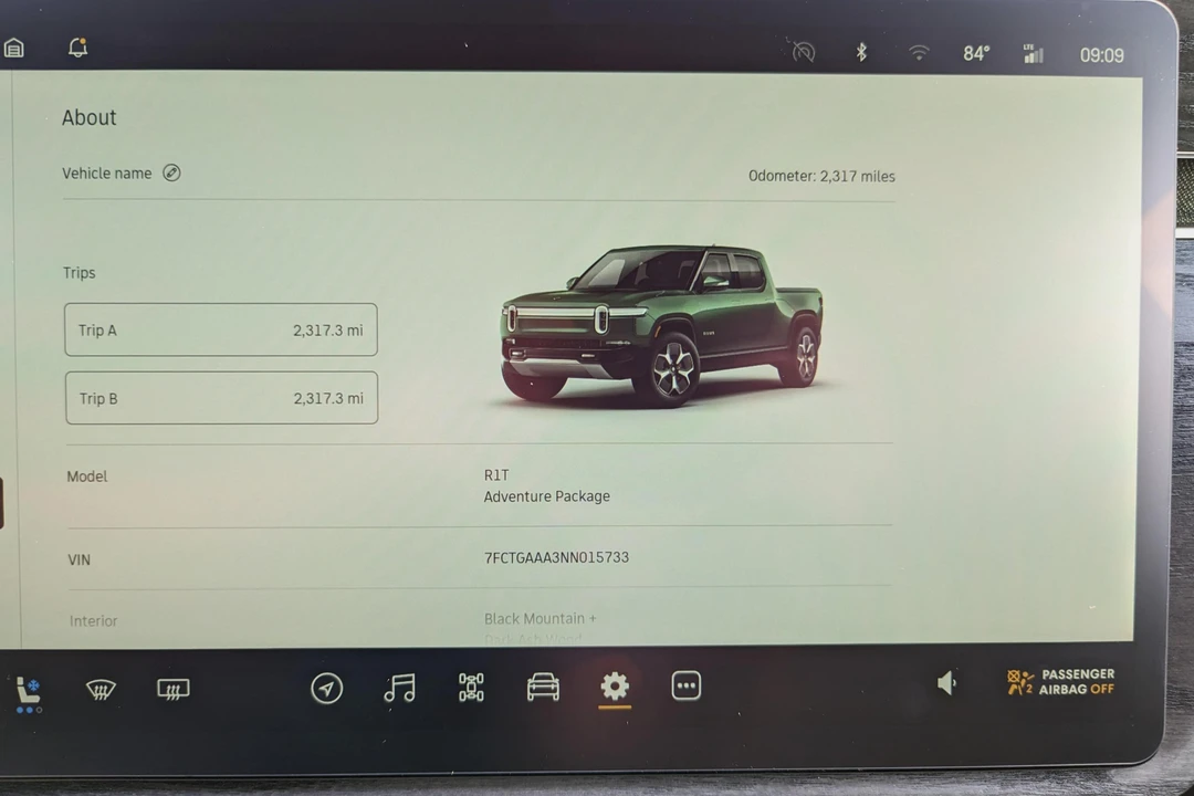 2022 Rivian R1T - Image 29 of 31
