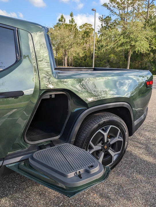 2022 Rivian R1T - Image 18 of 31