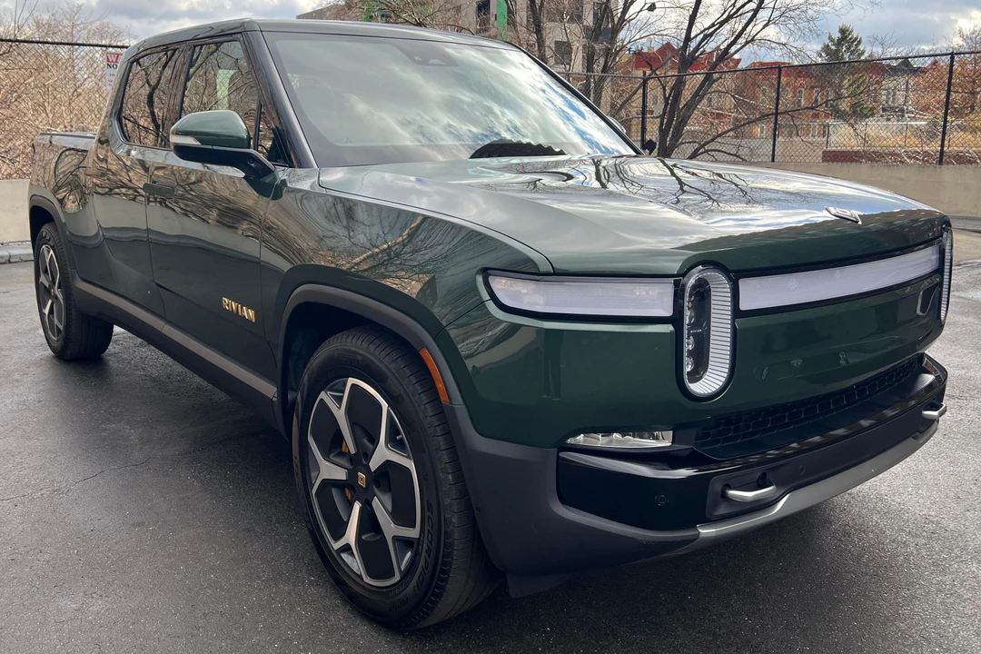2022 Rivian R1T - Image 3 of 31