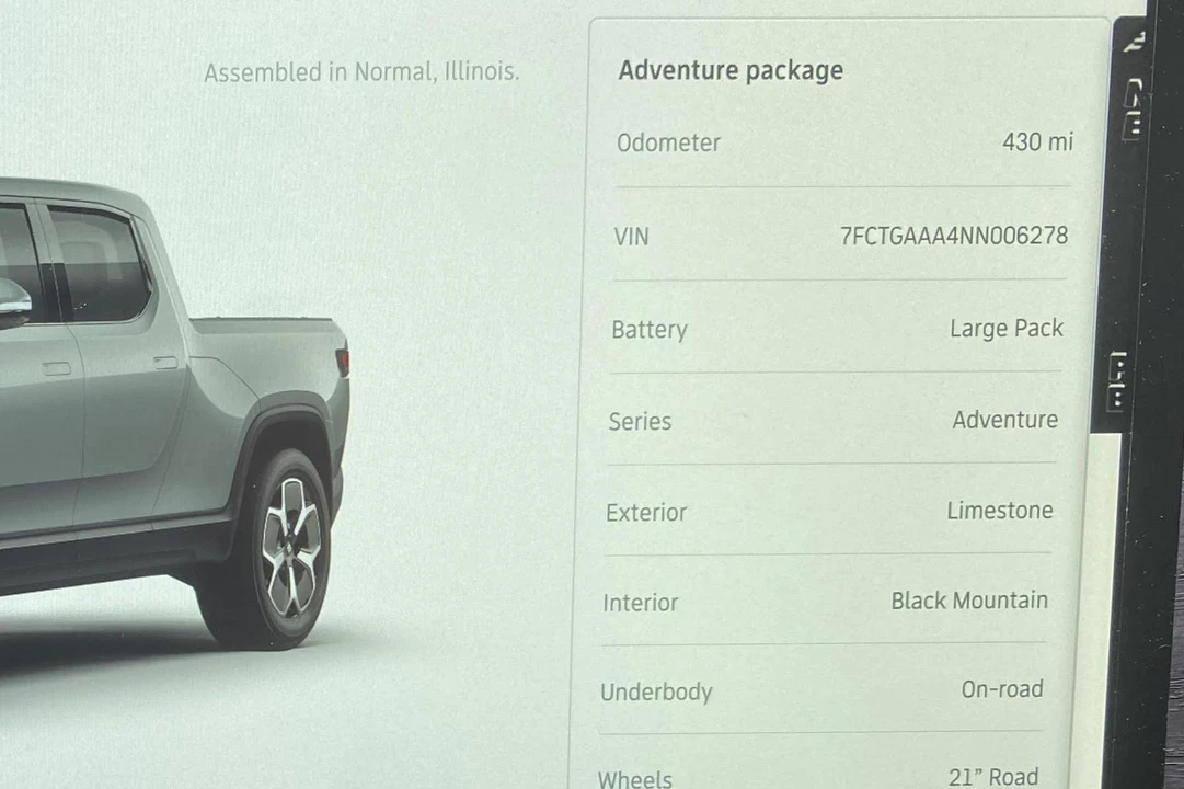 2022 Rivian R1T - Image 28 of 31