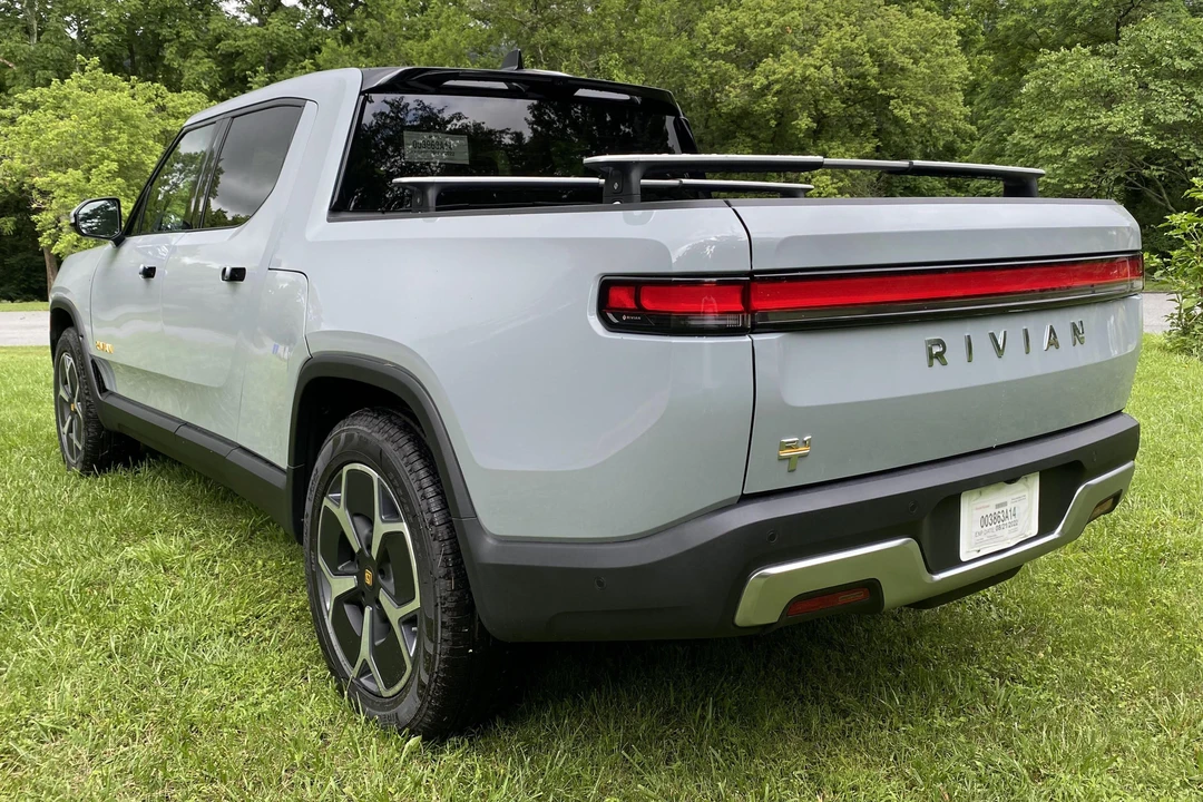 2022 Rivian R1T - Image 4 of 31