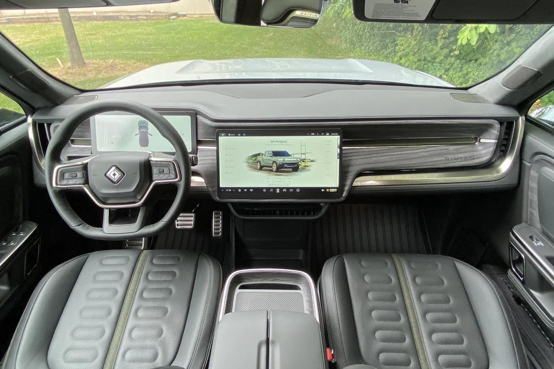 2022 Rivian R1T - Image 25 of 31
