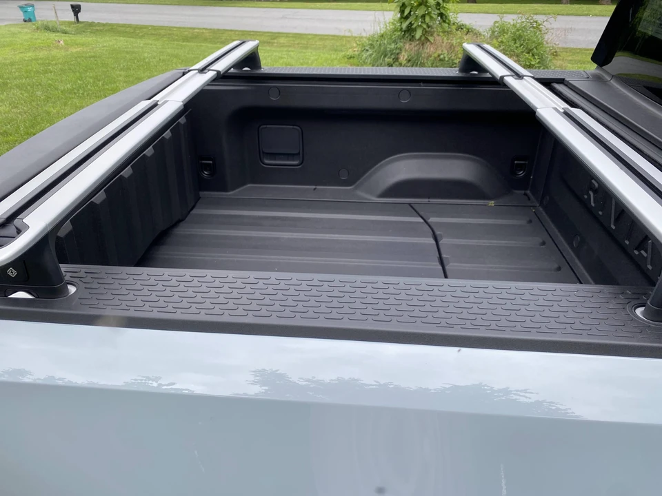 2022 Rivian R1T - Image 18 of 31