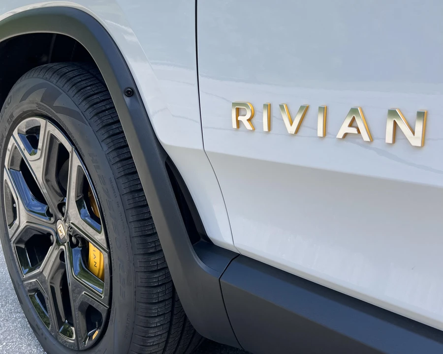 2022 Rivian R1T - Image 24 of 31