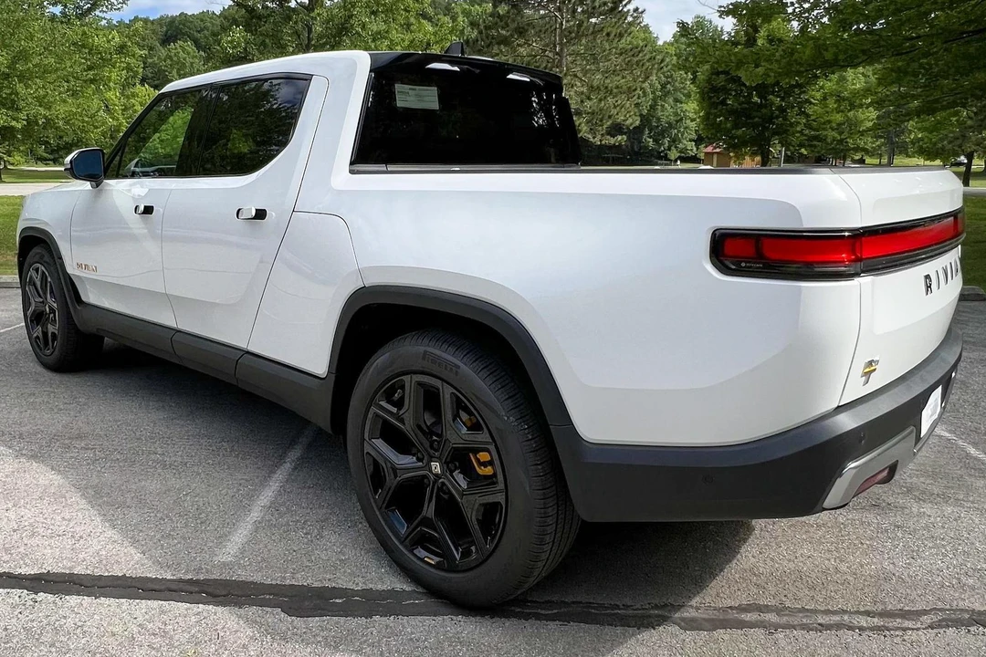 2022 Rivian R1T - Image 4 of 31