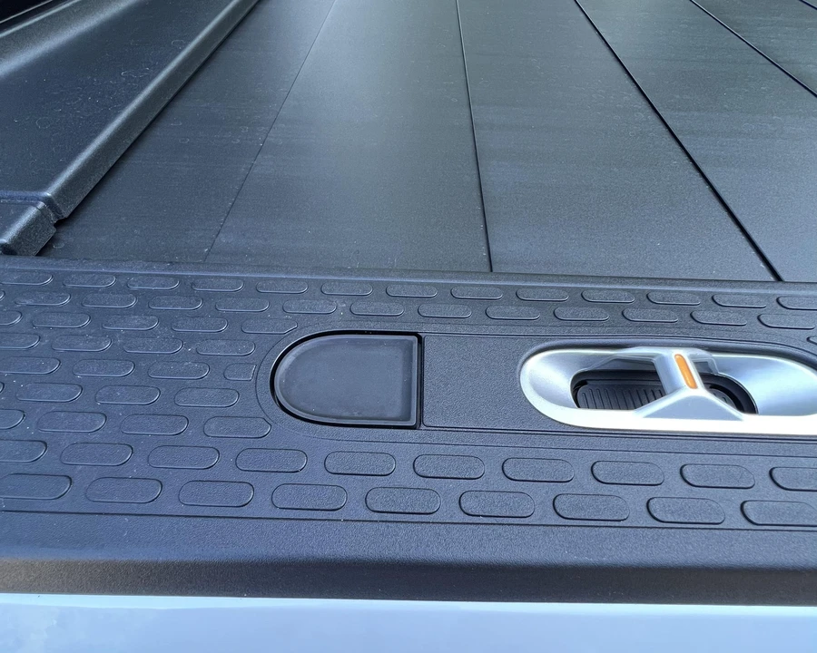 2022 Rivian R1T - Image 30 of 31