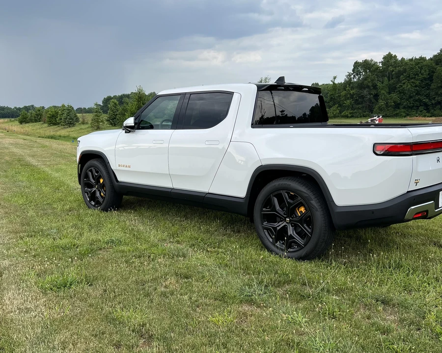 2022 Rivian R1T - Image 27 of 31