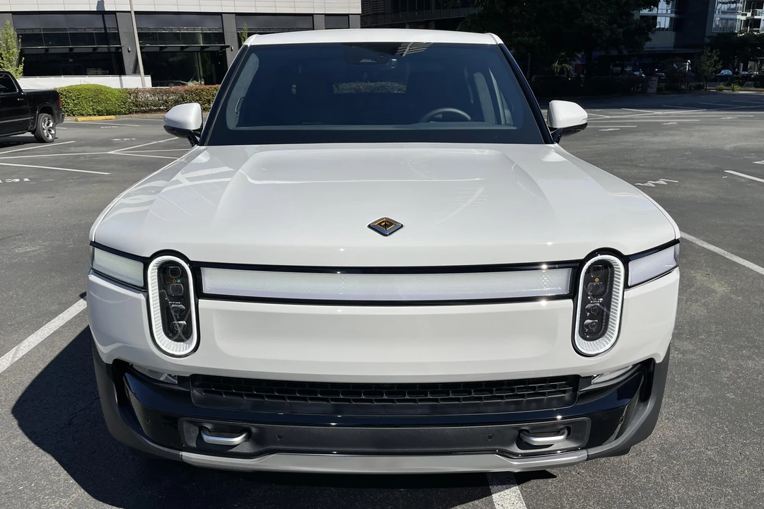 2022 Rivian R1T - Image 2 of 5