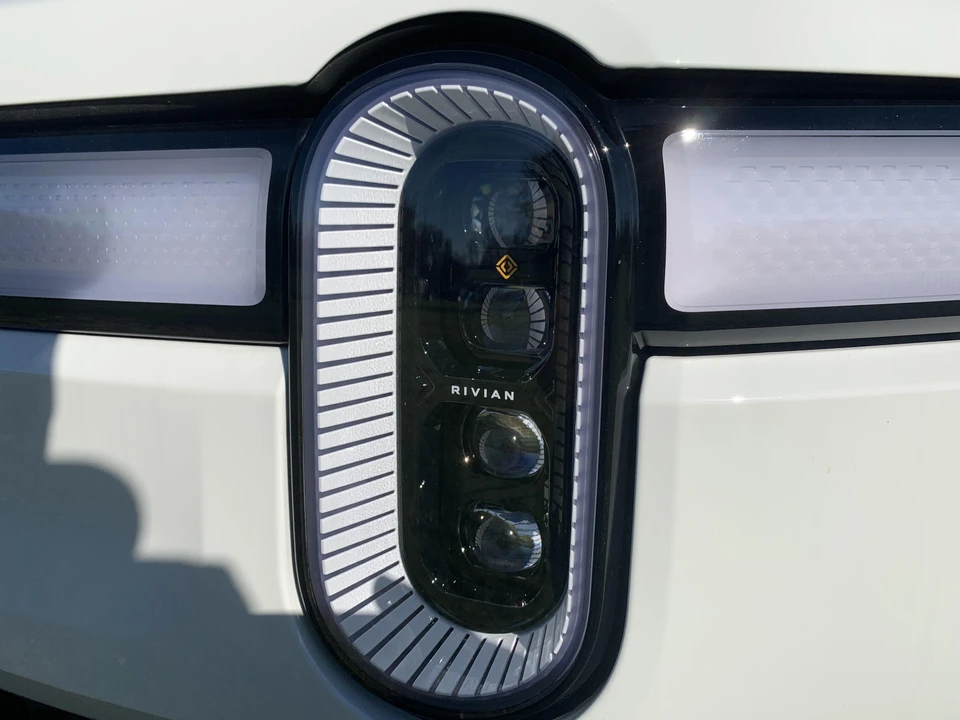 2022 Rivian R1T - Image 18 of 31