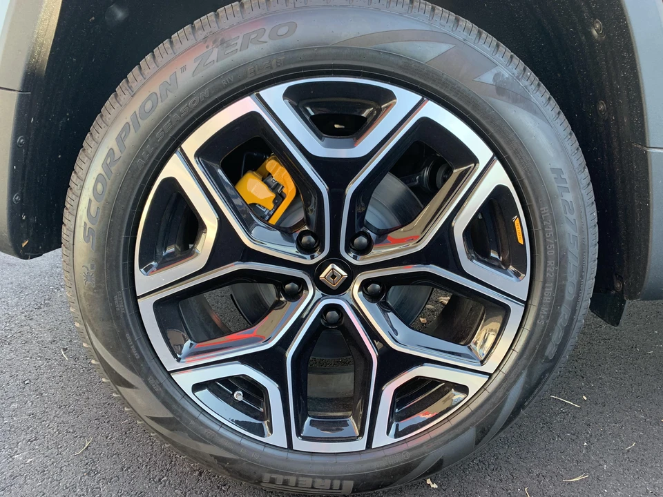 2022 Rivian R1T - Image 27 of 31