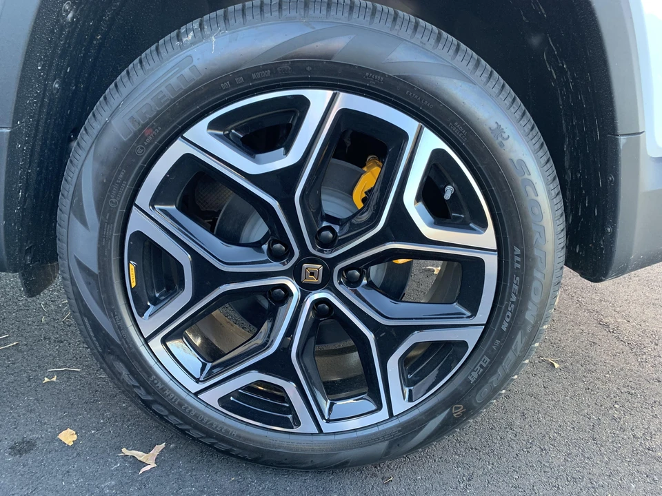 2022 Rivian R1T - Image 26 of 31