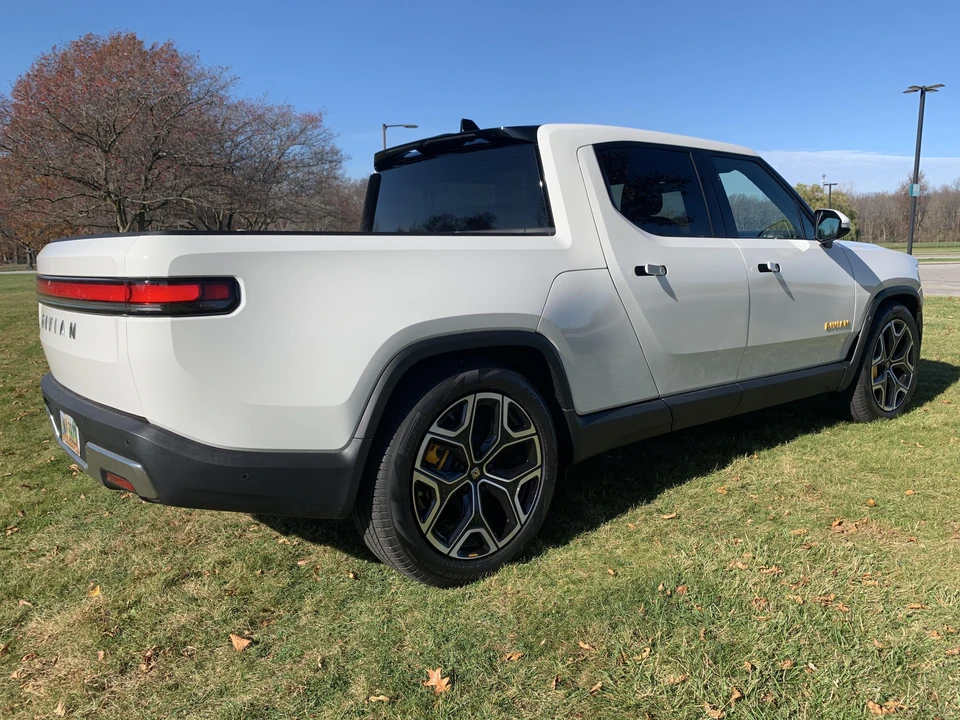 2022 Rivian R1T - Image 14 of 31