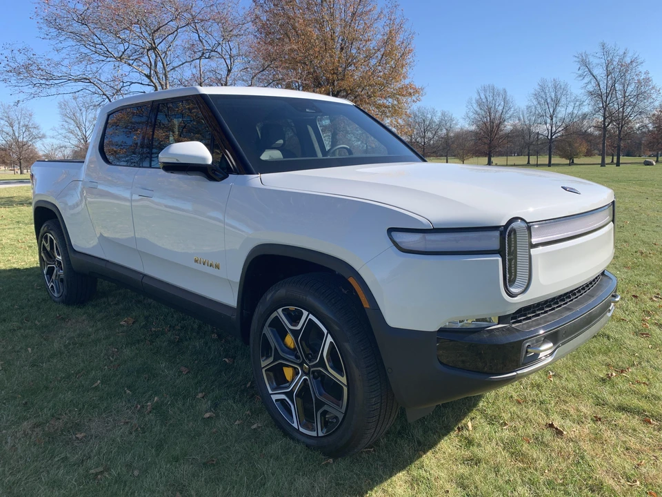 2022 Rivian R1T - Image 17 of 31