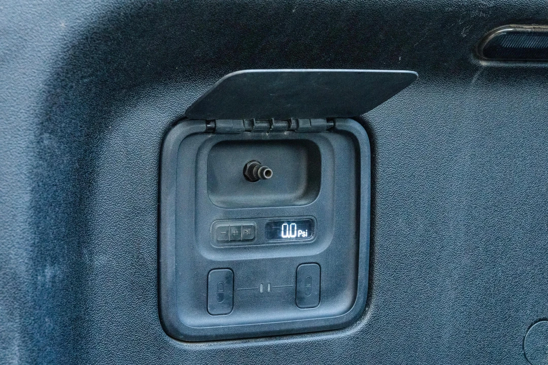 2022 Rivian R1T - Image 23 of 31