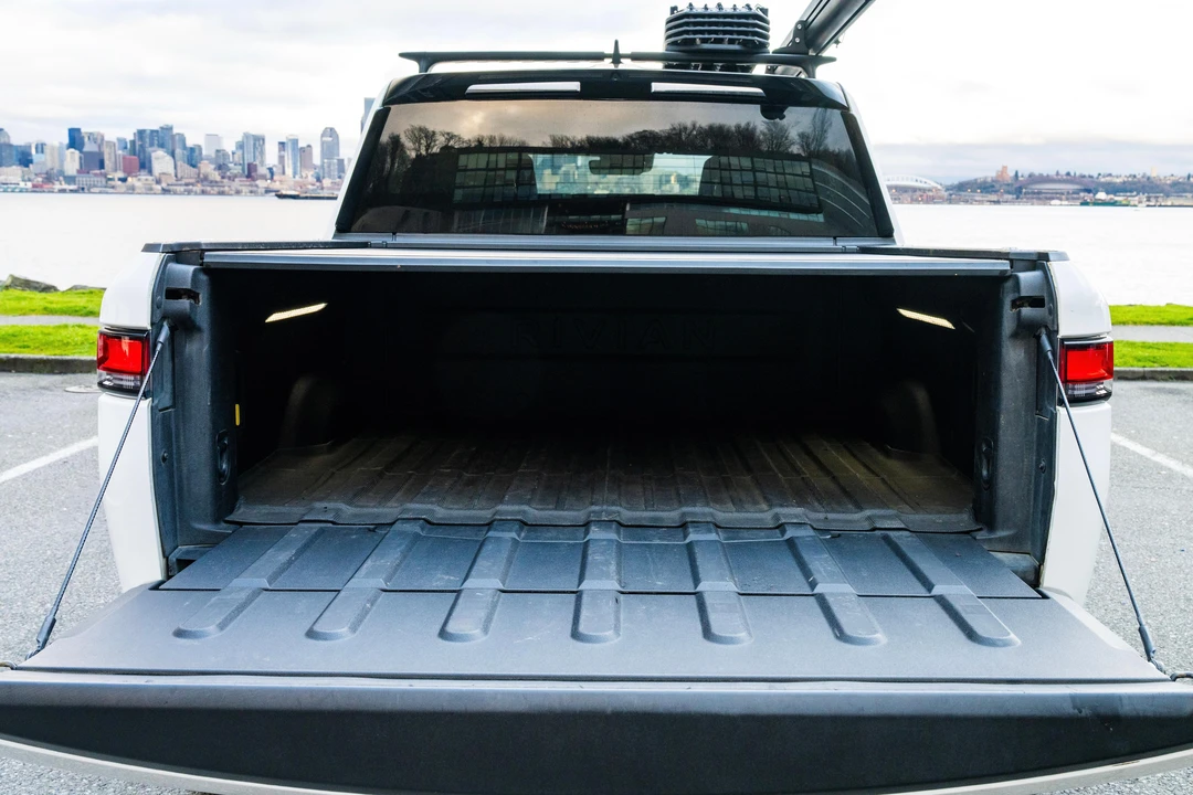2022 Rivian R1T - Image 20 of 31