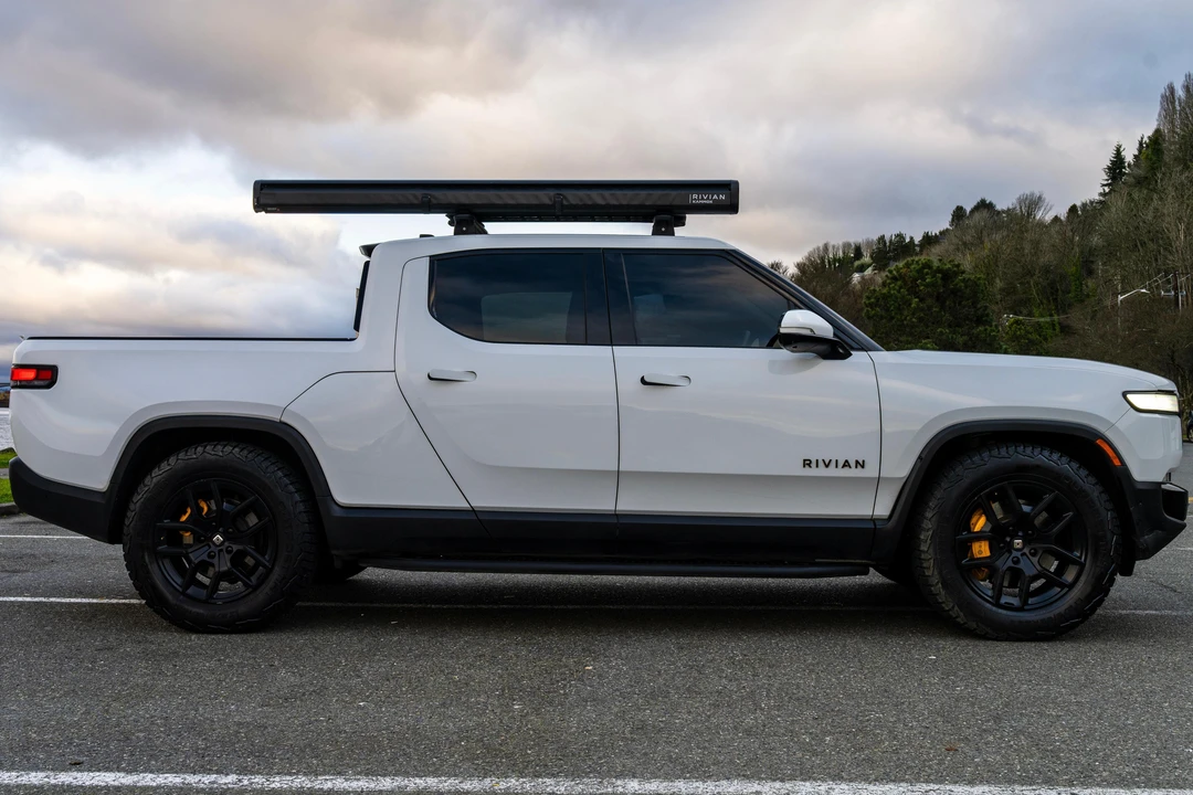 2022 Rivian R1T - Image 8 of 31