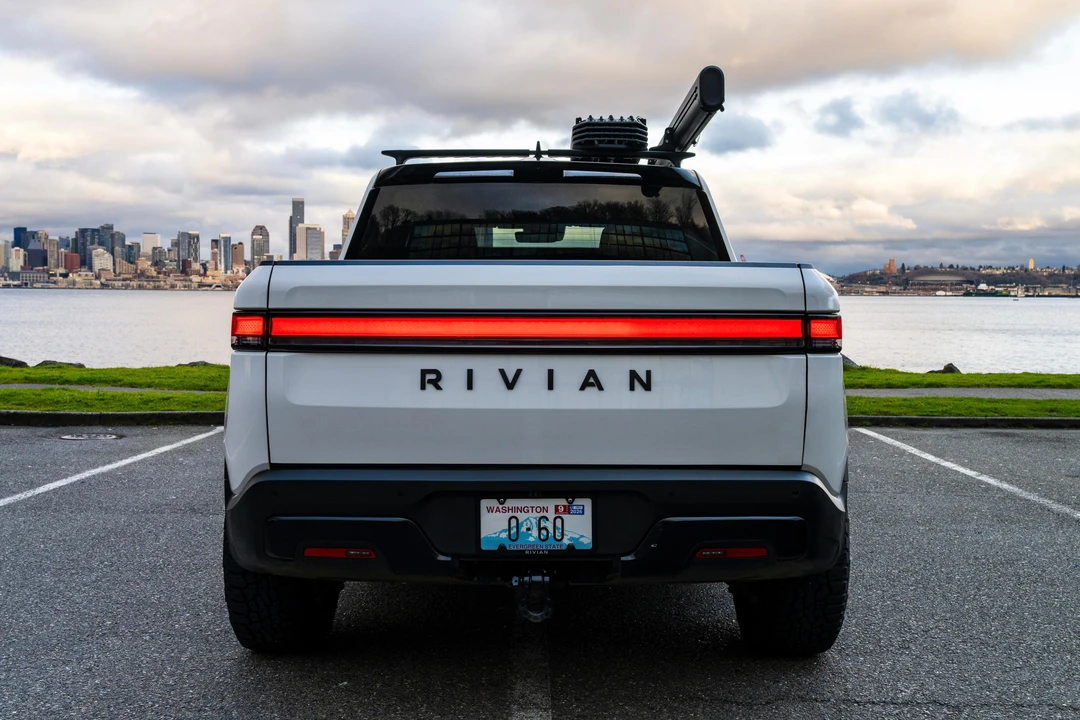 2022 Rivian R1T - Image 5 of 31