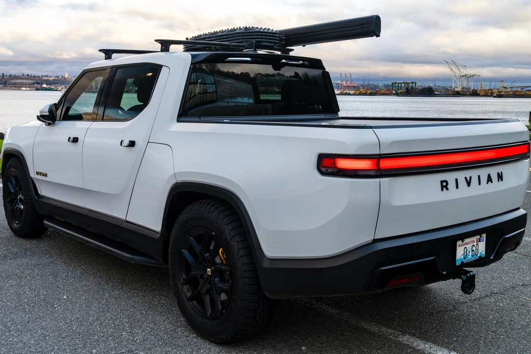 2022 Rivian R1T - Image 7 of 31