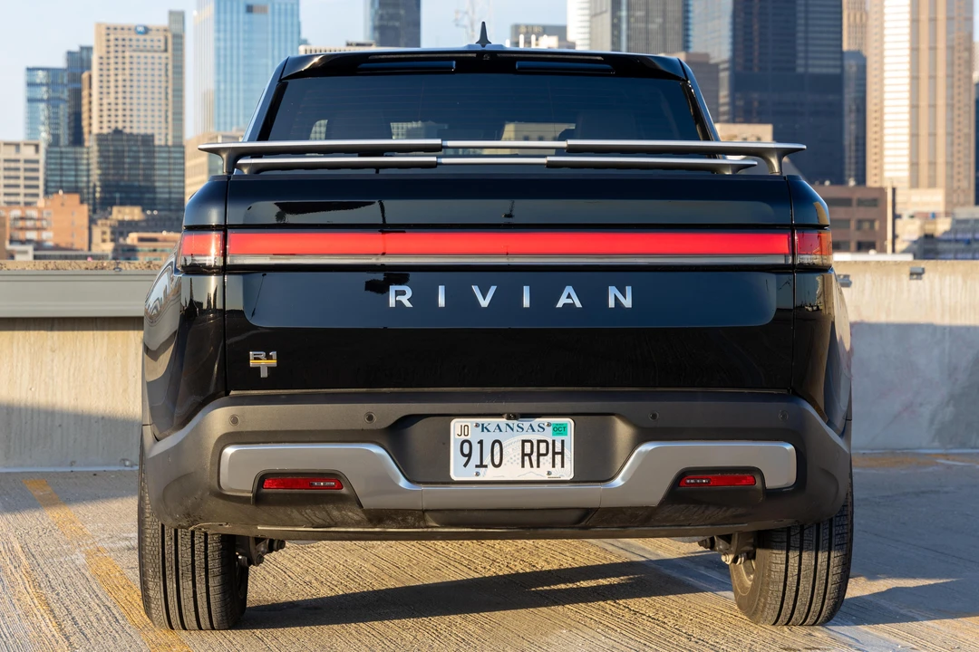2022 Rivian R1T - Image 5 of 31