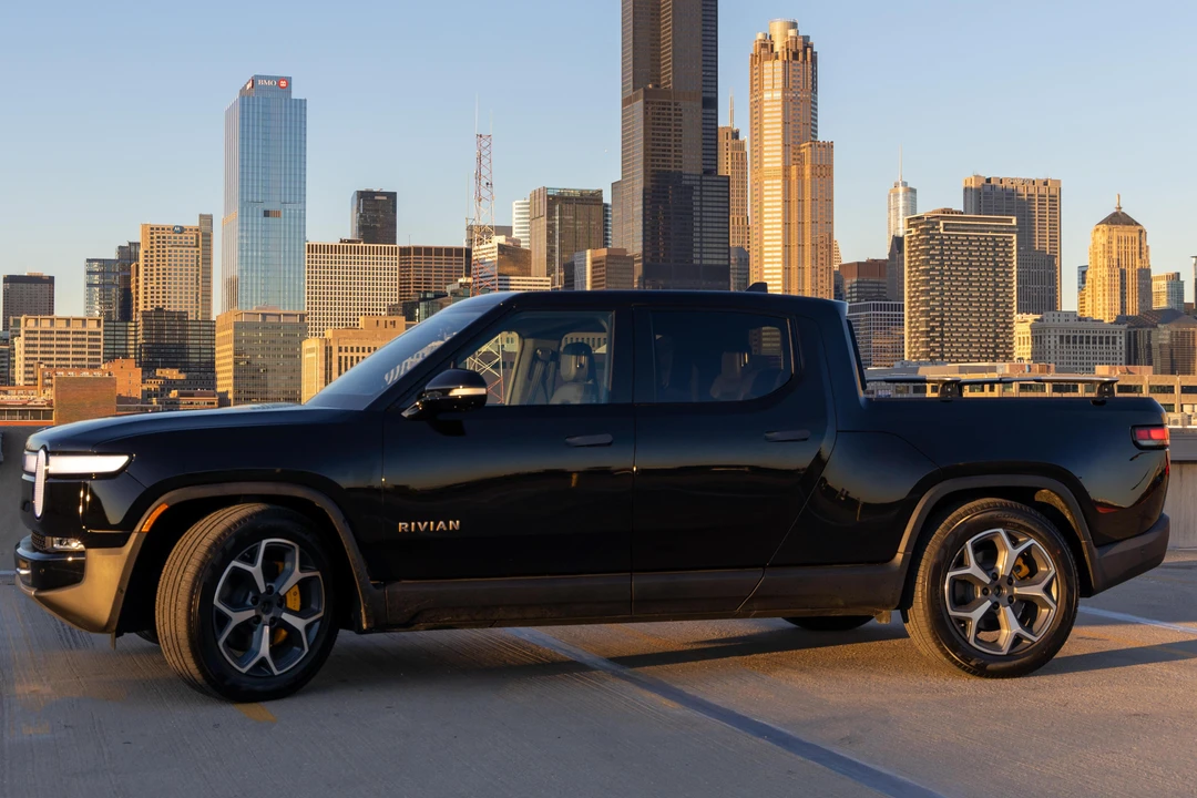 2022 Rivian R1T - Image 3 of 31