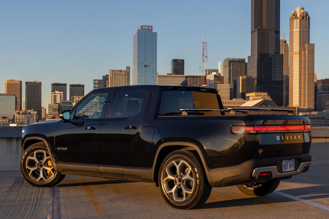 2022 Rivian R1T - Image 11 of 31