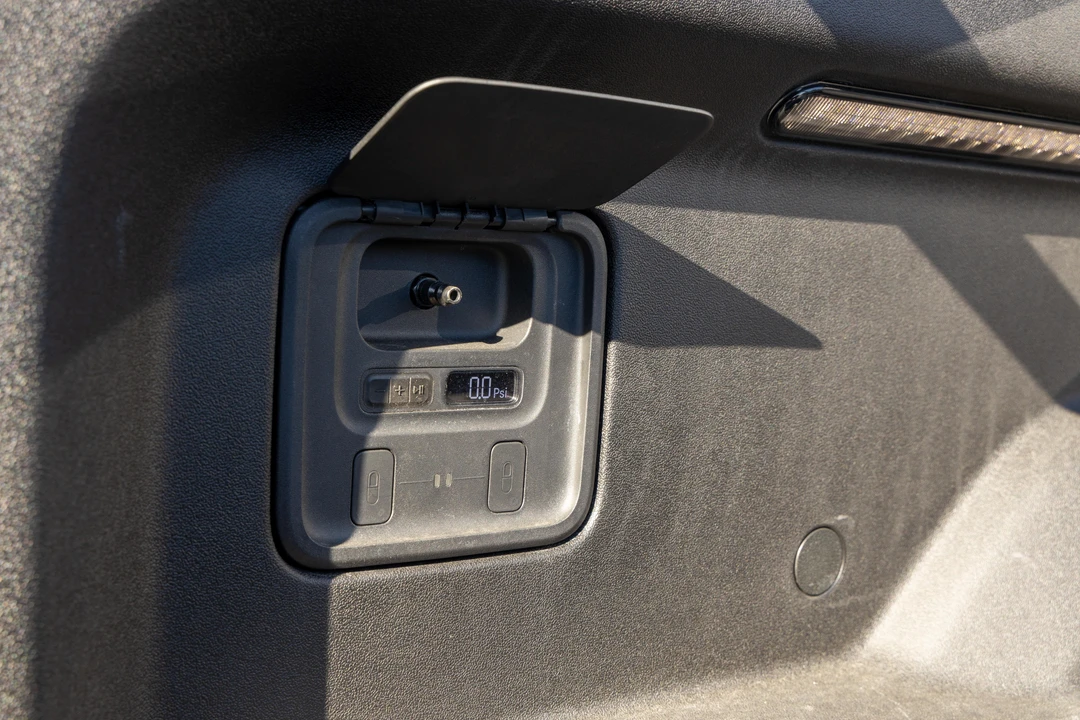 2022 Rivian R1T - Image 26 of 31