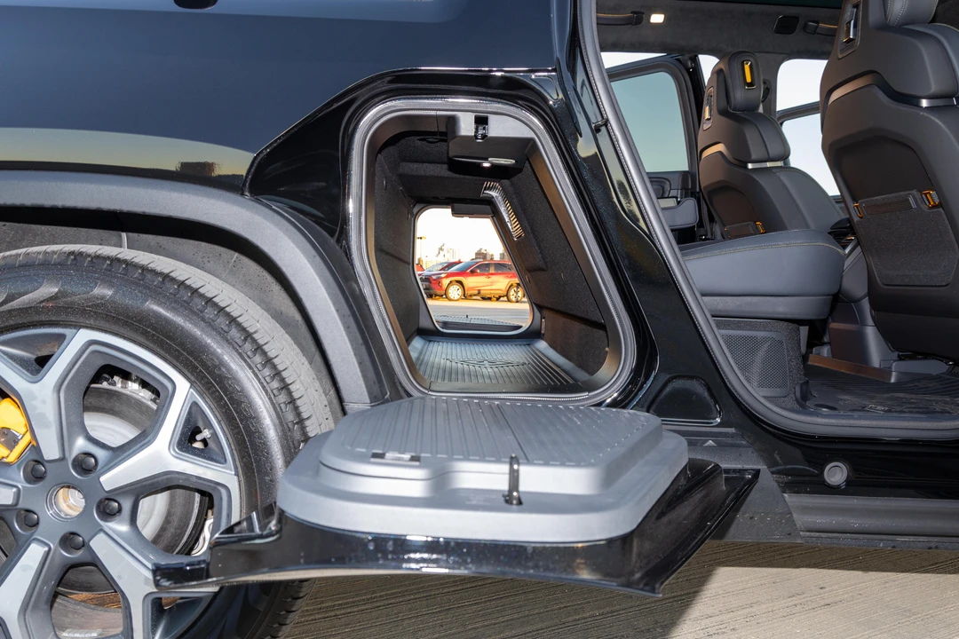 2022 Rivian R1T - Image 28 of 31