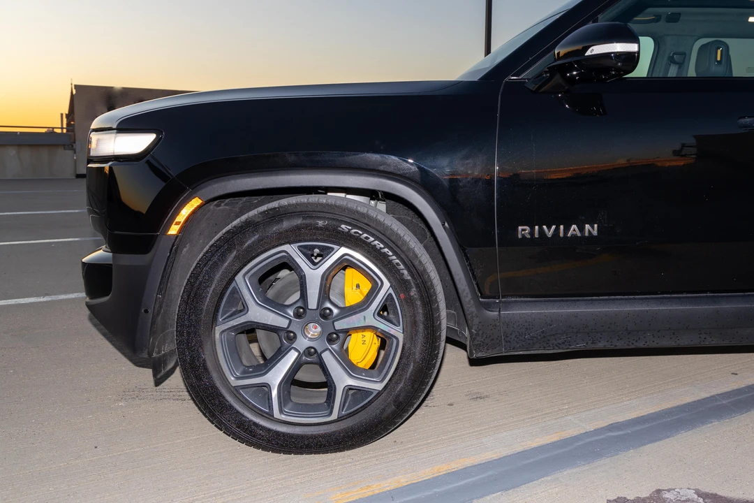 2022 Rivian R1T - Image 20 of 31