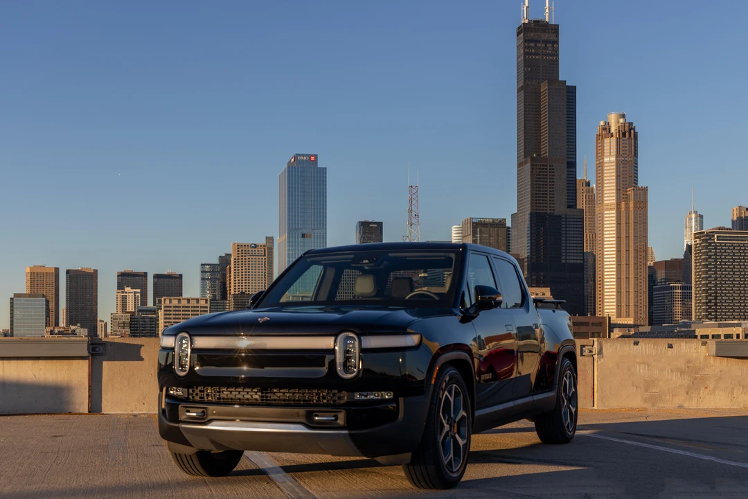 2022 Rivian R1T - Image 6 of 31
